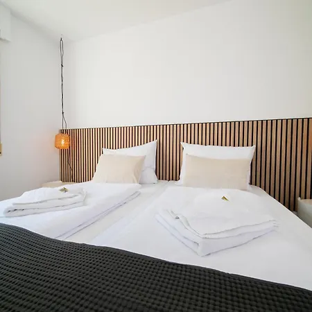 Favorite Stays - Neuss Furth Exterior photo